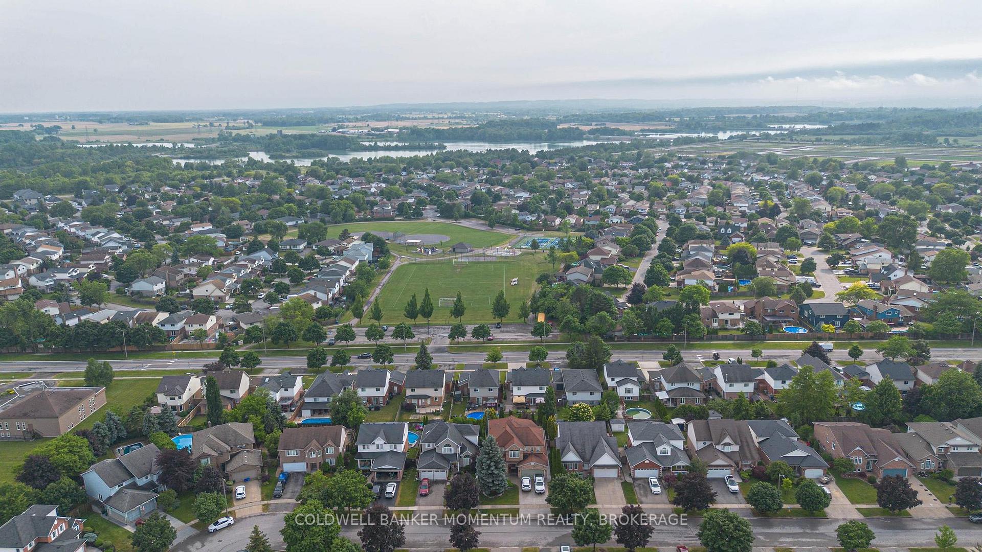 Photo 43 of 163 Crysler Crescent, Thorold, Confederation Heights — HOMEH