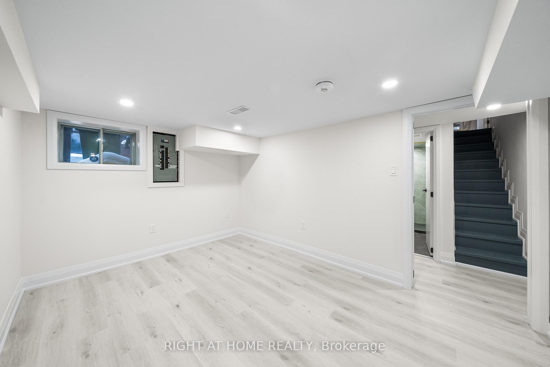 Photo 18 of 441 Winona Drive, Toronto, Oakwood Village — HOMEH