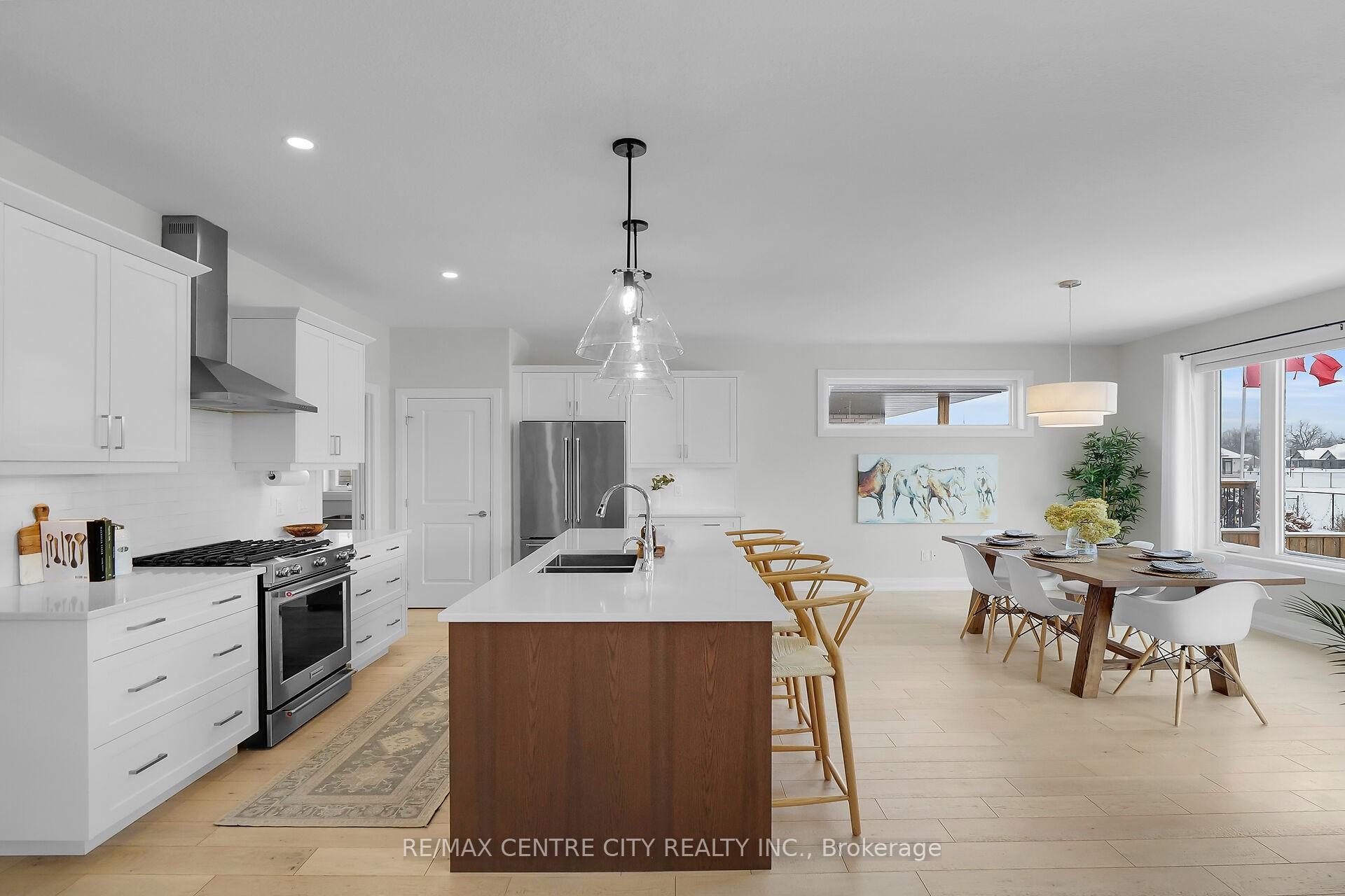 Photo 9 of 2068 Lockwood Crescent, Strathroy-Caradoc, Rural Strathroy-Caradoc — HOMEH