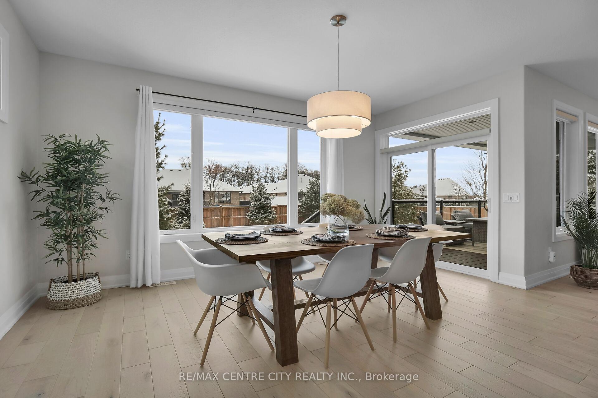Photo 13 of 2068 Lockwood Crescent, Strathroy-Caradoc, Rural Strathroy-Caradoc — HOMEH