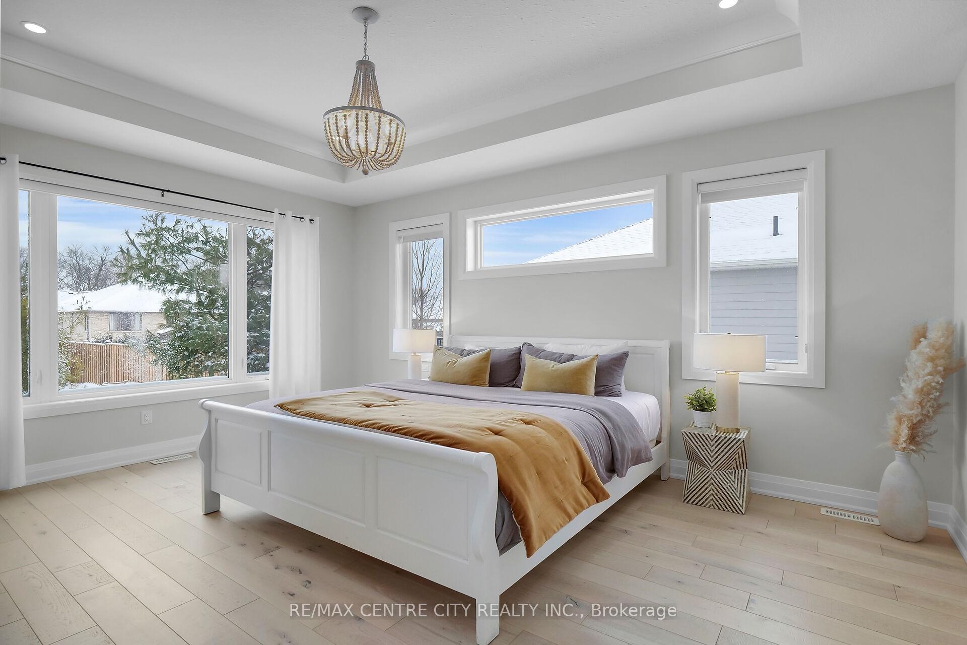 Photo 16 of 2068 Lockwood Crescent, Strathroy-Caradoc, Rural Strathroy-Caradoc — HOMEH