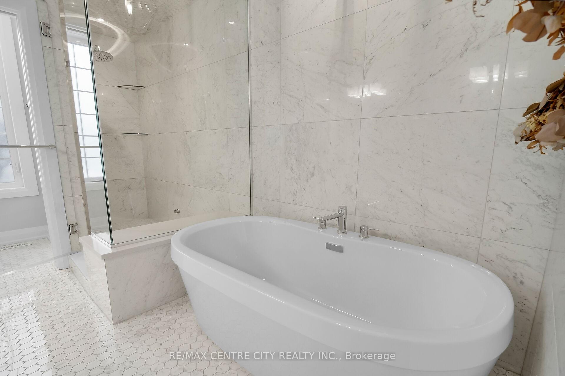 Photo 21 of 2068 Lockwood Crescent, Strathroy-Caradoc, Rural Strathroy-Caradoc — HOMEH