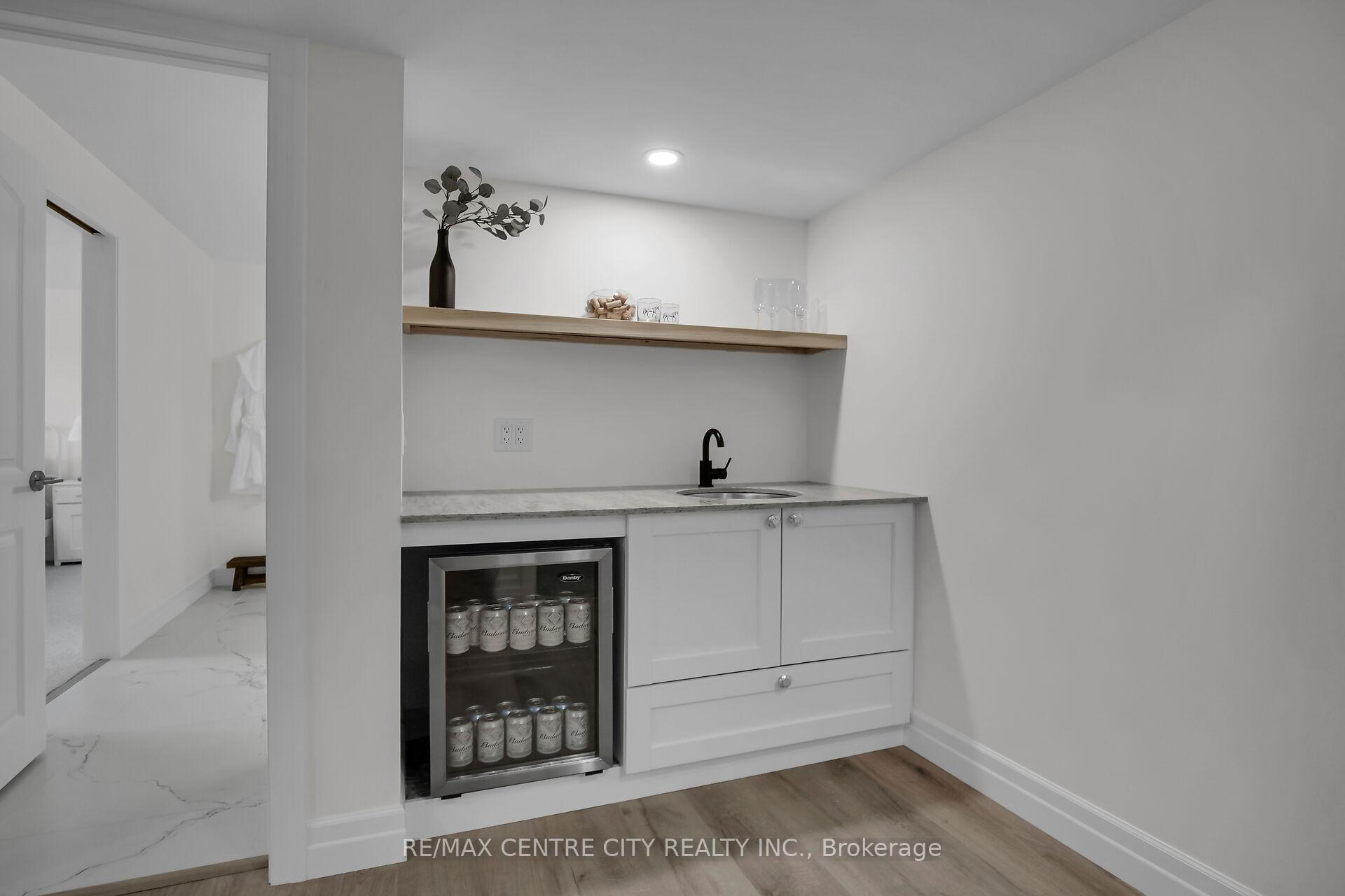 Photo 27 of 2068 Lockwood Crescent, Strathroy-Caradoc, Rural Strathroy-Caradoc — HOMEH