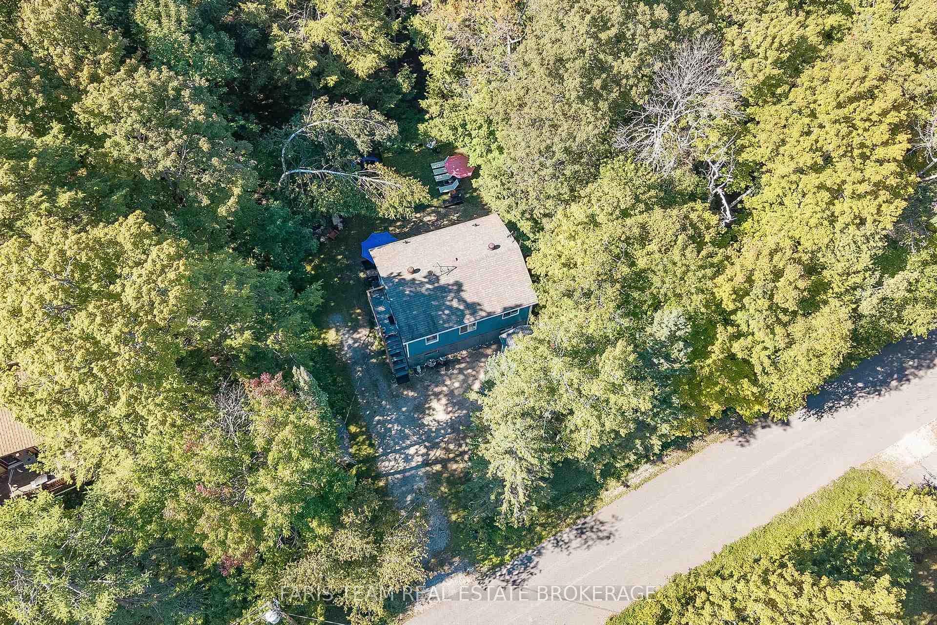 Photo 2 of 43 Manitou Crescent, Tiny, Rural Tiny — HOMEH