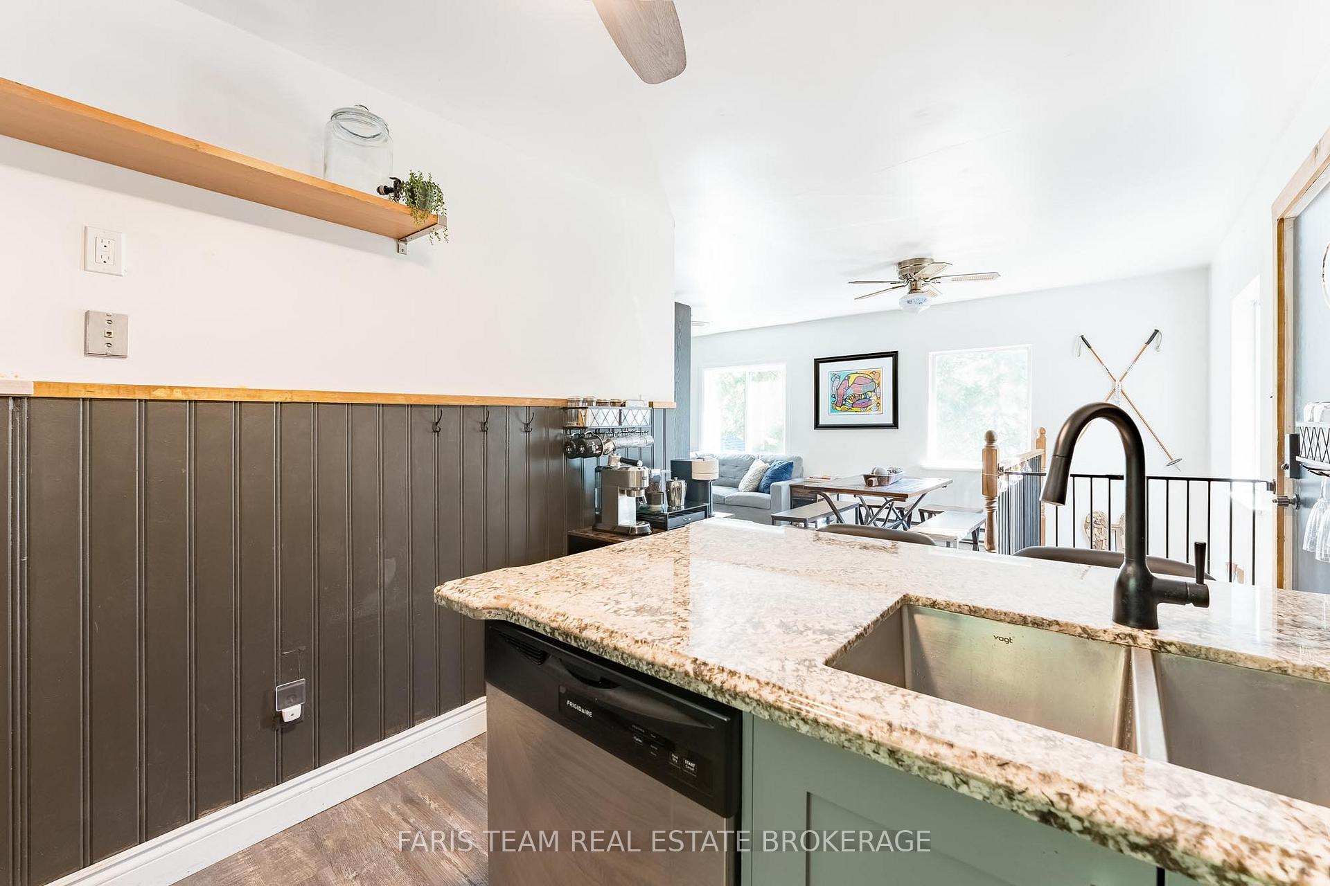 Photo 10 of 43 Manitou Crescent, Tiny, Rural Tiny — HOMEH