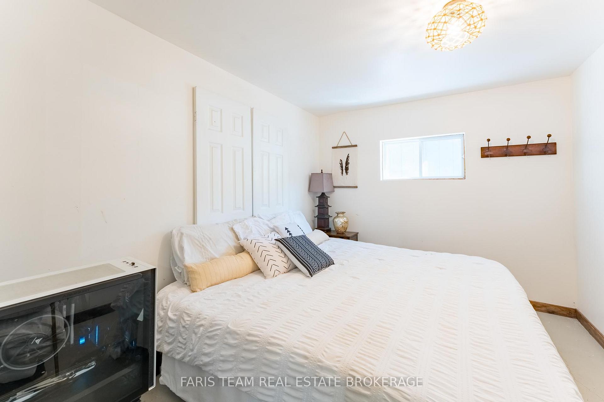 Photo 25 of 43 Manitou Crescent, Tiny, Rural Tiny — HOMEH