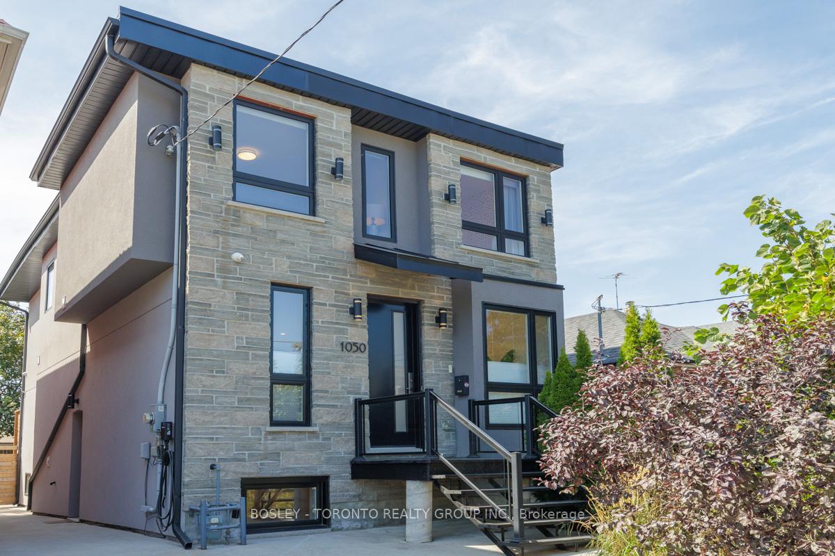 Front of 1050 Greenwood Avenue