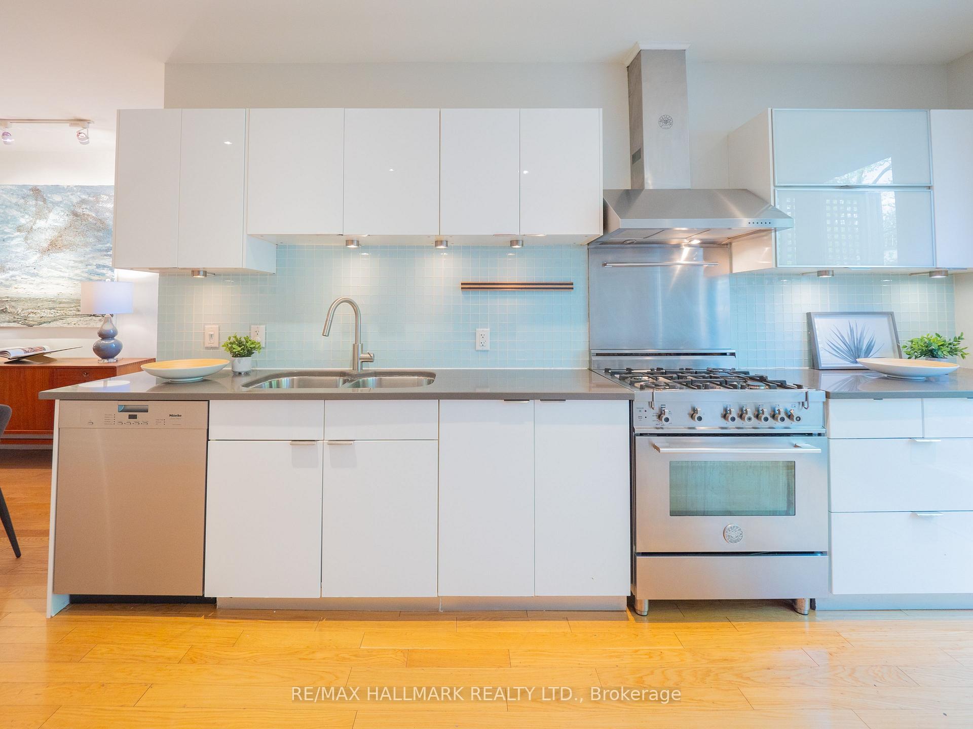 Photo 16 of 114 Victor Avenue, Toronto, North Riverdale — HOMEH