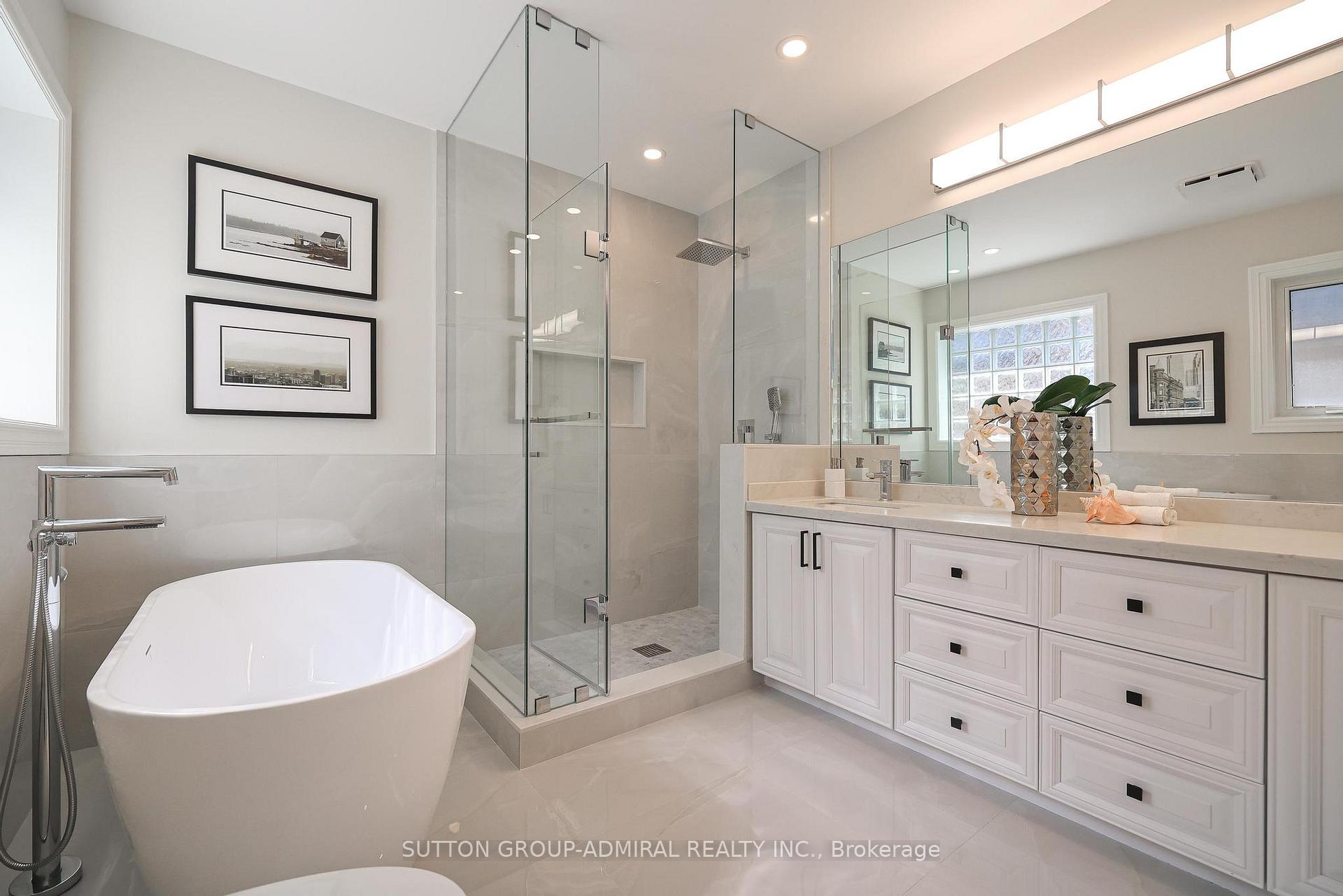 Photo 22 of 528 Douglas Avenue, Toronto, Bedford Park-Nortown — HOMEH