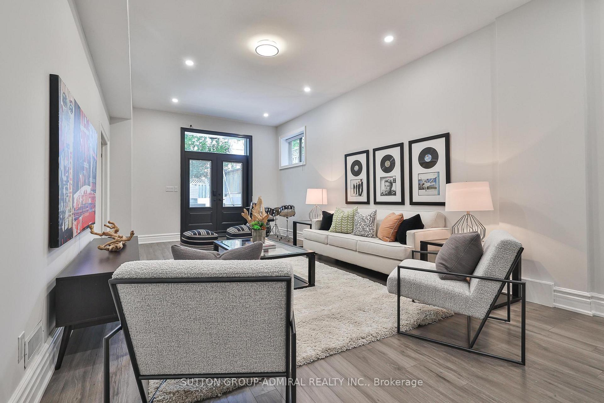 Photo 31 of 528 Douglas Avenue, Toronto, Bedford Park-Nortown — HOMEH