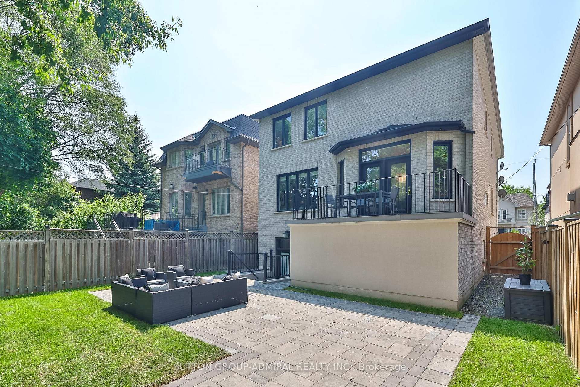 Photo 37 of 528 Douglas Avenue, Toronto, Bedford Park-Nortown — HOMEH