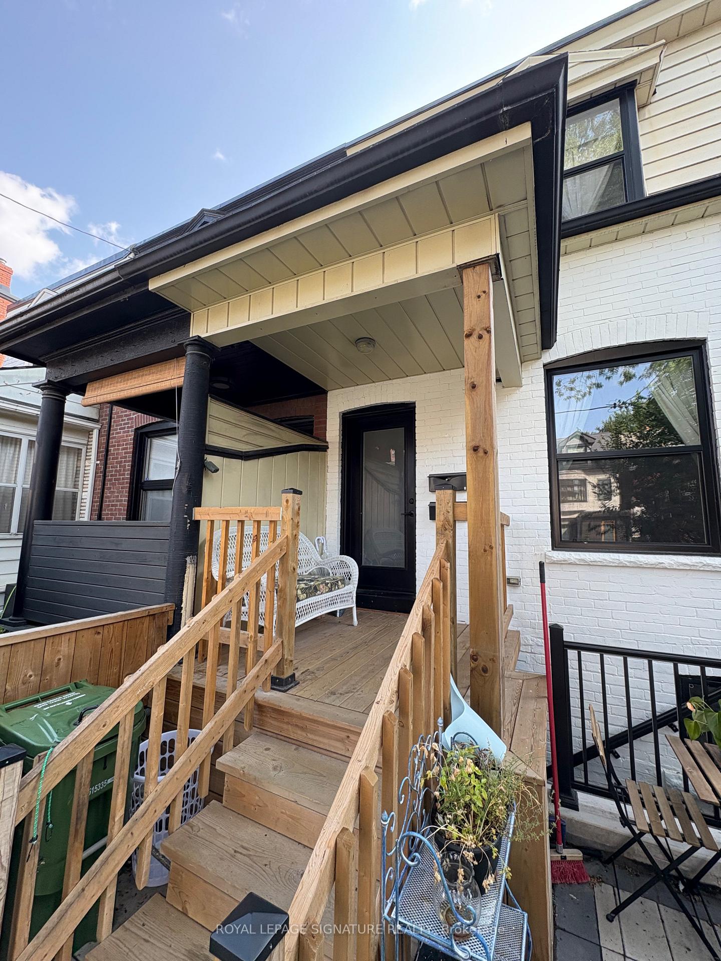Photo 3 of Unit Upper, 163 Hampton Avenue, Toronto, North Riverdale — HOMEH