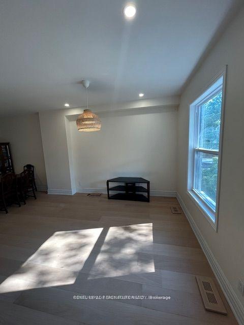 Photo 5 of Unit Upper, 163 Hampton Avenue, Toronto, North Riverdale — HOMEH