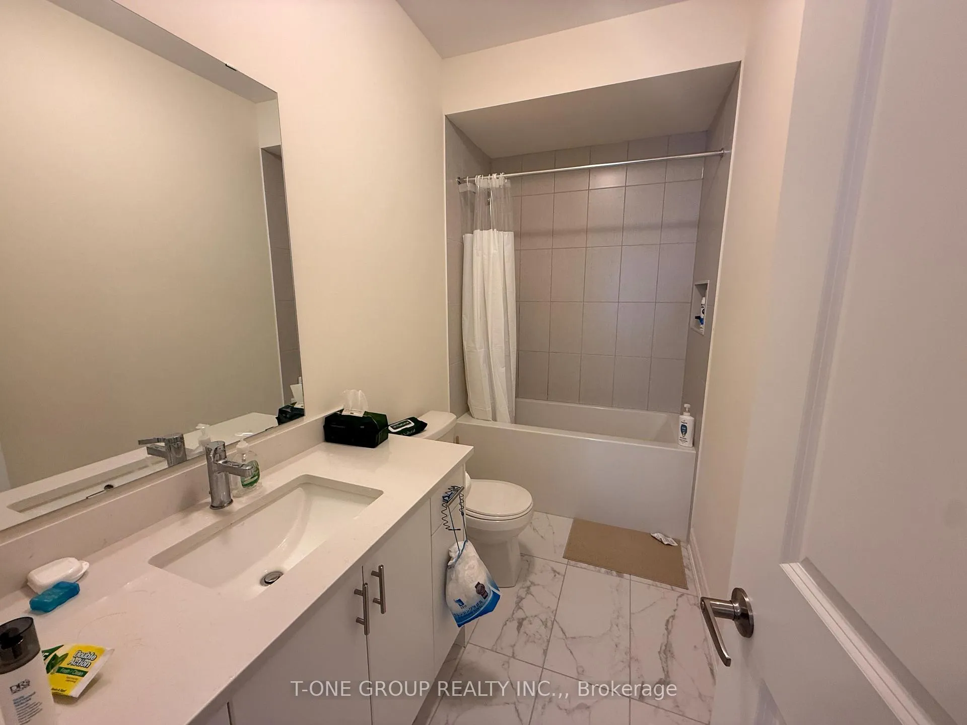 Photo 17 of 196 Leslie Richards Street, Markham, Rural Markham — HOMEH
