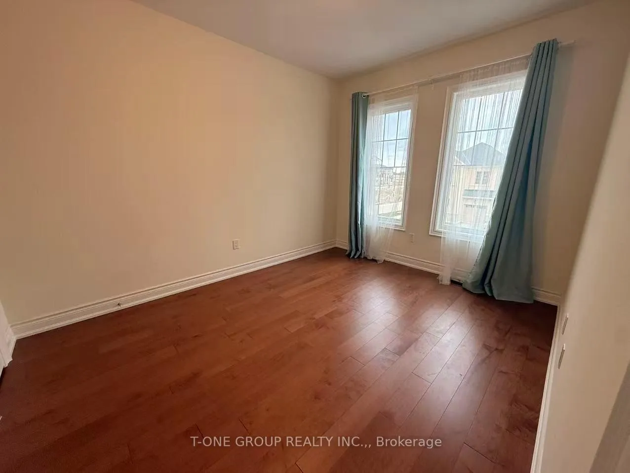 Photo 19 of 196 Leslie Richards Street, Markham, Rural Markham — HOMEH
