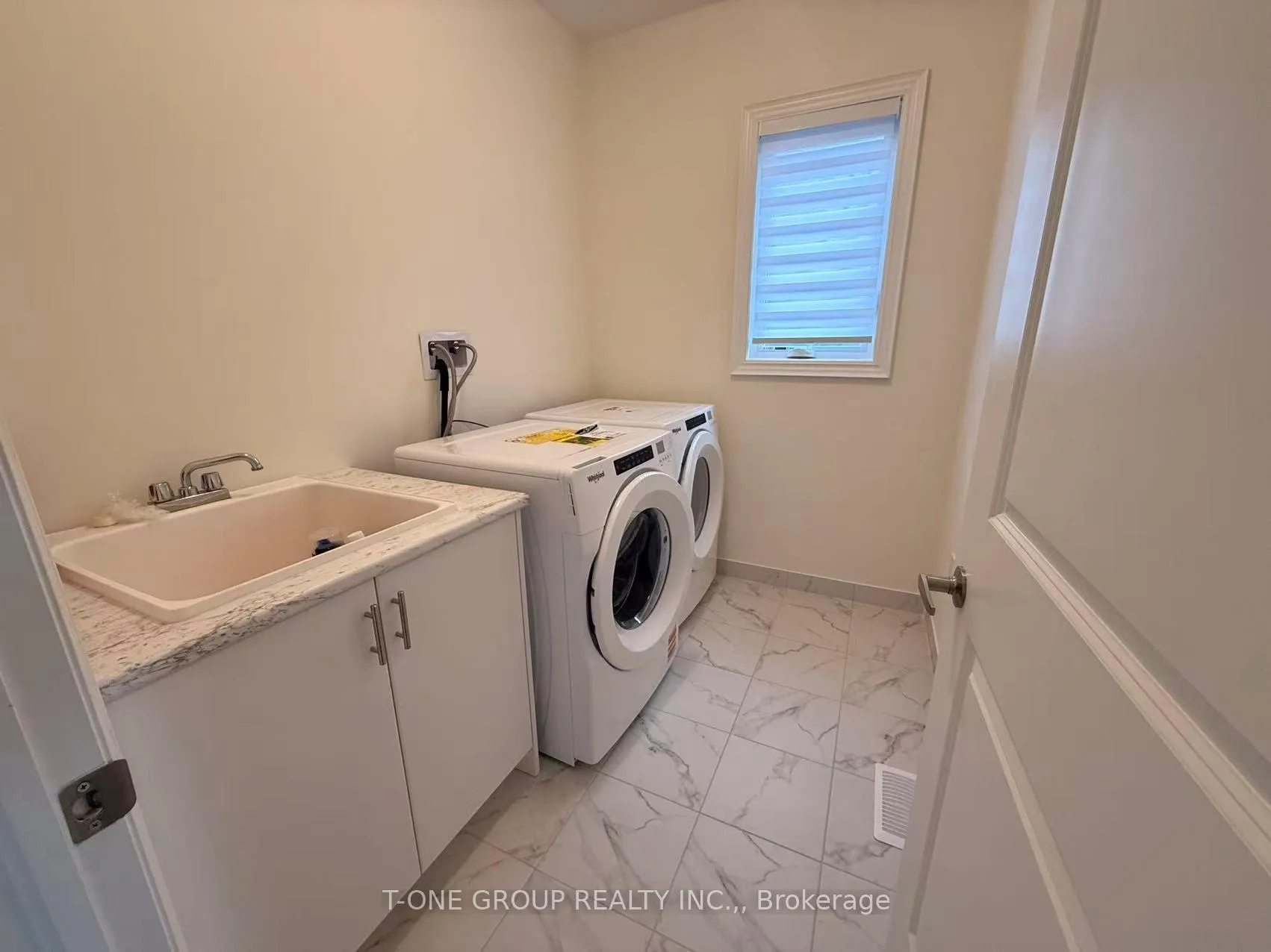 Photo 20 of 196 Leslie Richards Street, Markham, Rural Markham — HOMEH