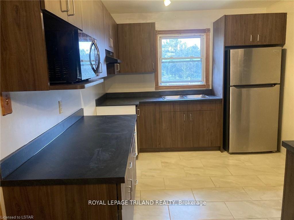 Photo 16 of 9078 Century Drive, Strathroy-Caradoc, Rural Strathroy-Caradoc — HOMEH