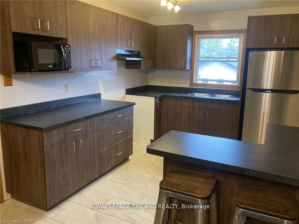 Photo 17 of 9078 Century Drive, Strathroy-Caradoc, Rural Strathroy-Caradoc — HOMEH