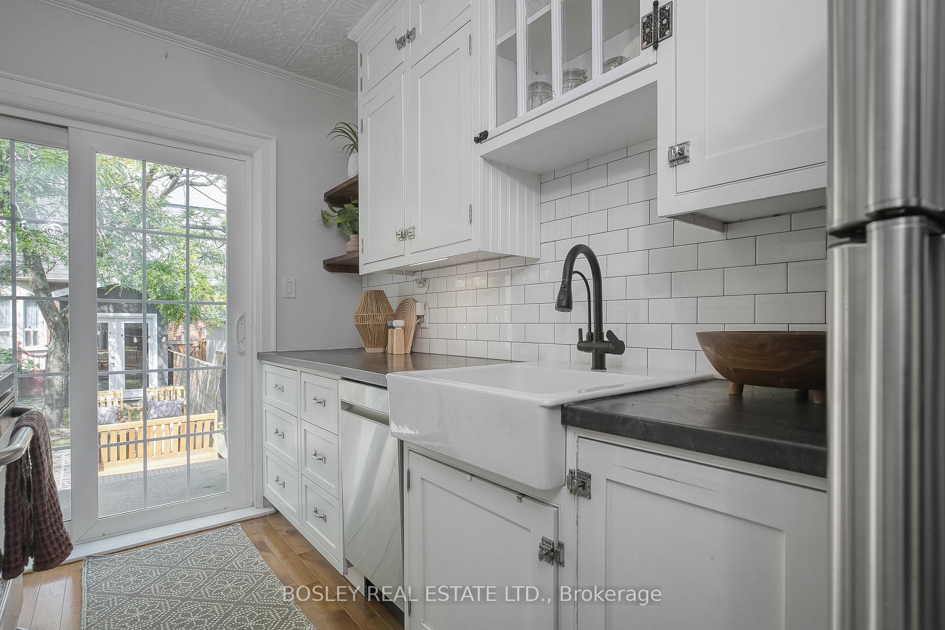 Photo 20 of 38 Balfour Avenue, Toronto, Crescent Town — HOMEH
