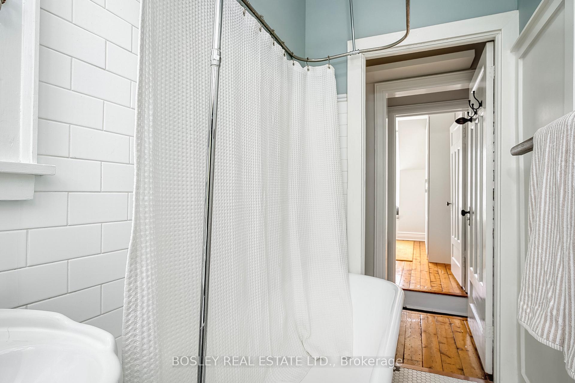 Photo 30 of 38 Balfour Avenue, Toronto, Crescent Town — HOMEH