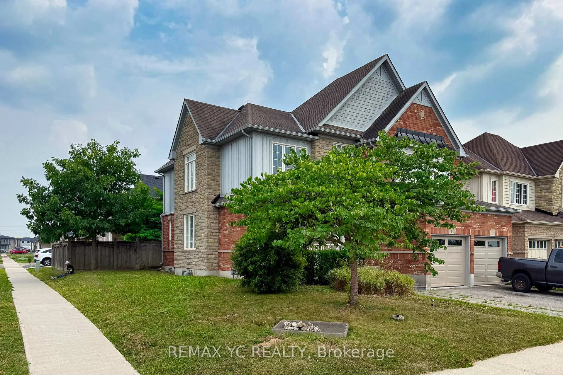 Photo 2 of 1 Sunset Way, Thorold, Rolling Meadows — HOMEH