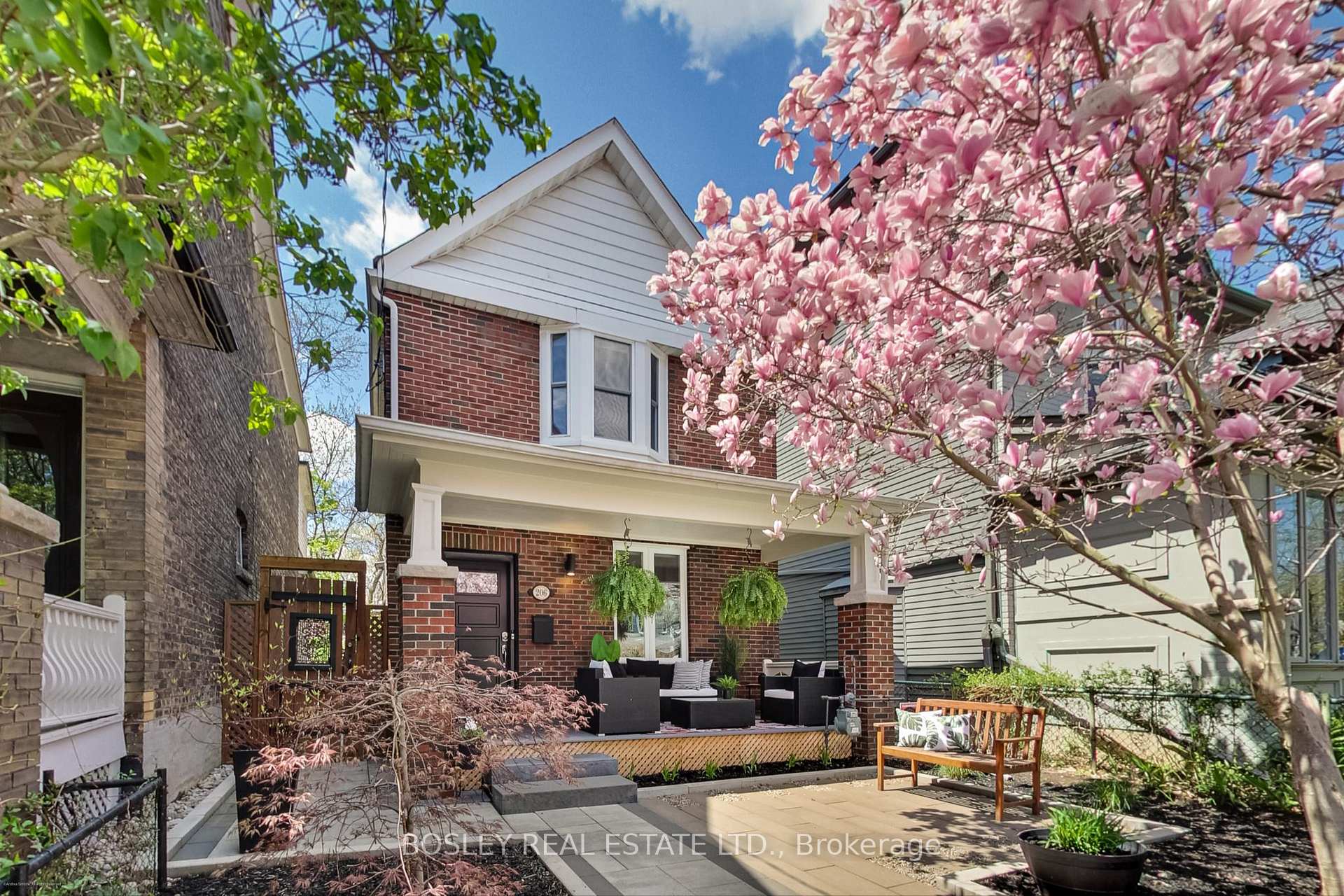 Front of 206 Ashdale Avenue