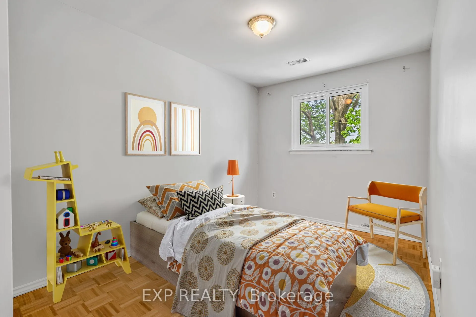 Photo 10 of Unit 325, 22 Niles Way, Markham, Aileen-Willowbrook — HOMEH