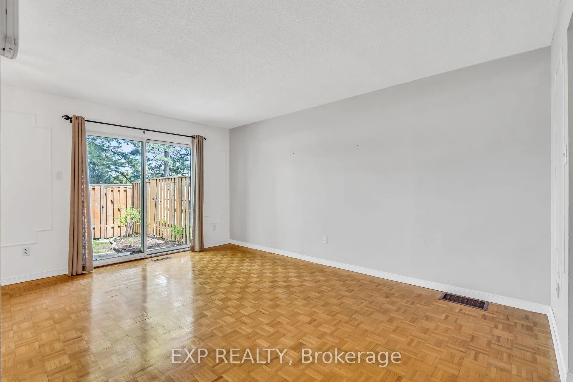 Photo 18 of Unit 325, 22 Niles Way, Markham, Aileen-Willowbrook — HOMEH