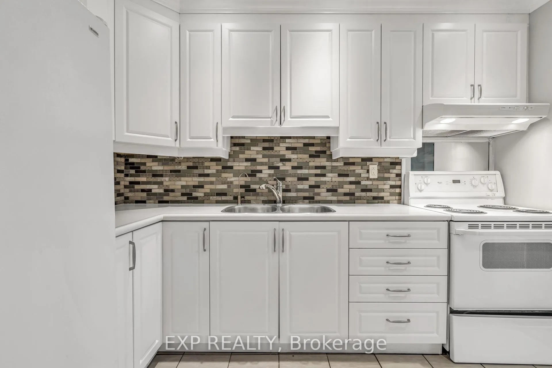 Photo 28 of Unit 325, 22 Niles Way, Markham, Aileen-Willowbrook — HOMEH