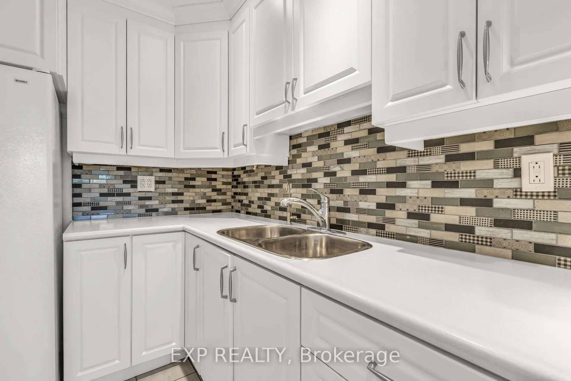 Photo 30 of Unit 325, 22 Niles Way, Markham, Aileen-Willowbrook — HOMEH