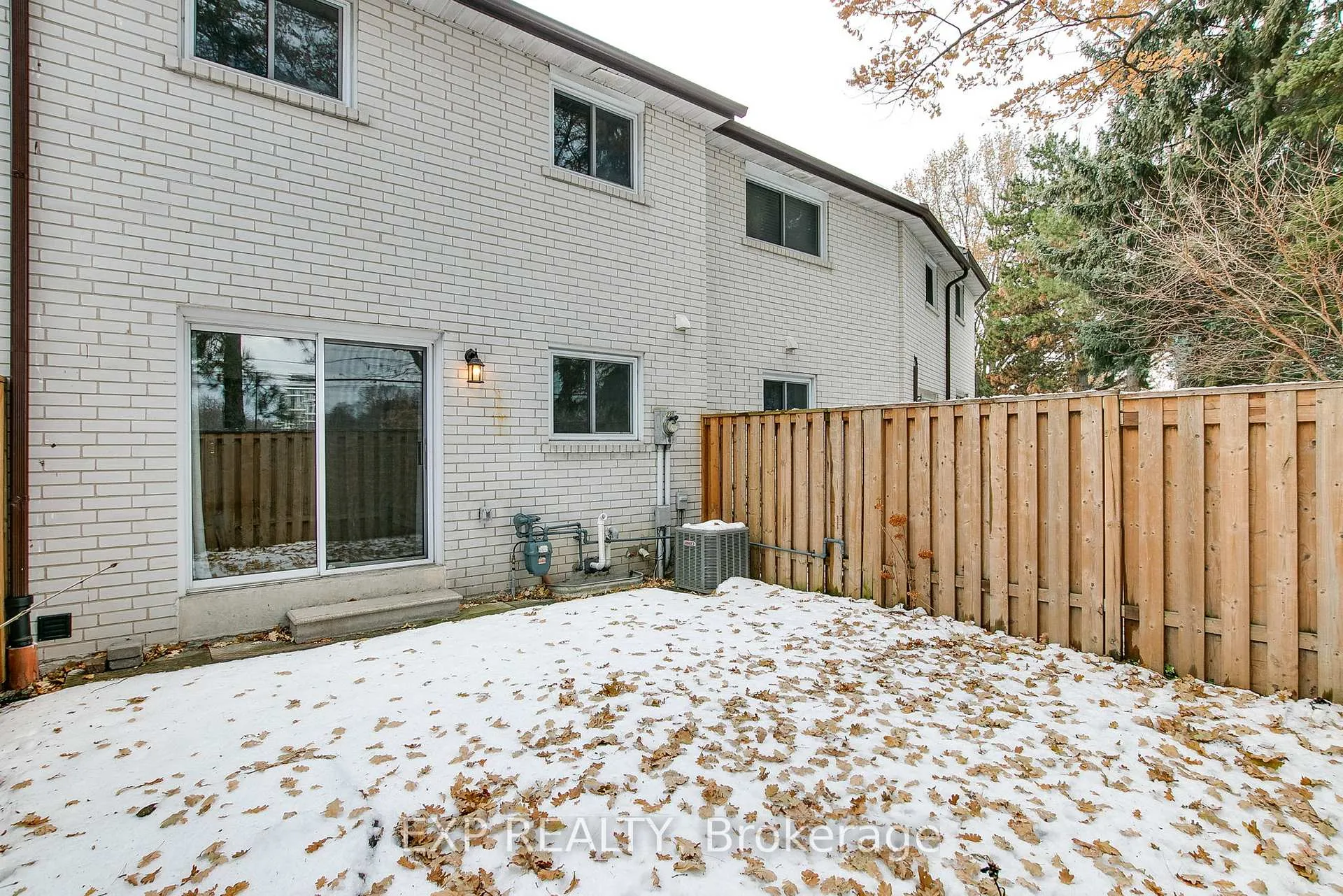Photo 41 of Unit 325, 22 Niles Way, Markham, Aileen-Willowbrook — HOMEH