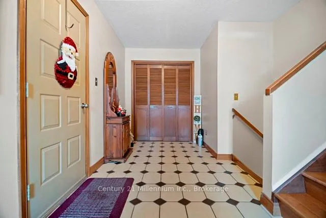 Photo 3 of 898 McPherson Crescent, Kincardine — HOMEH