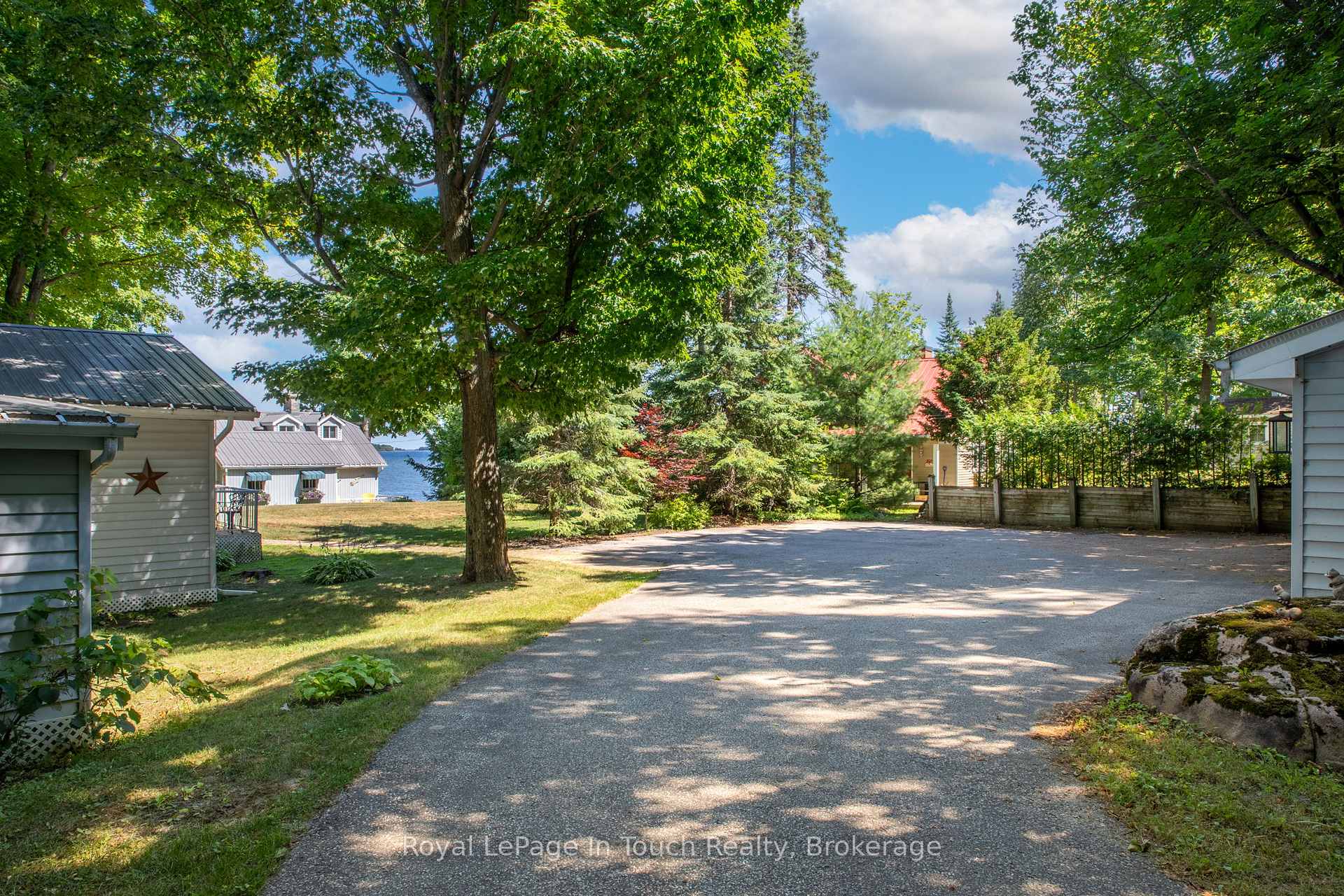 Photo 15 of 1443 Champlain Road, Tiny, Rural Tiny — HOMEH