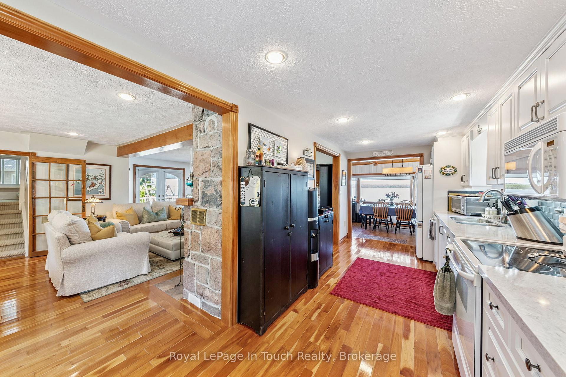 Photo 25 of 1443 Champlain Road, Tiny, Rural Tiny — HOMEH