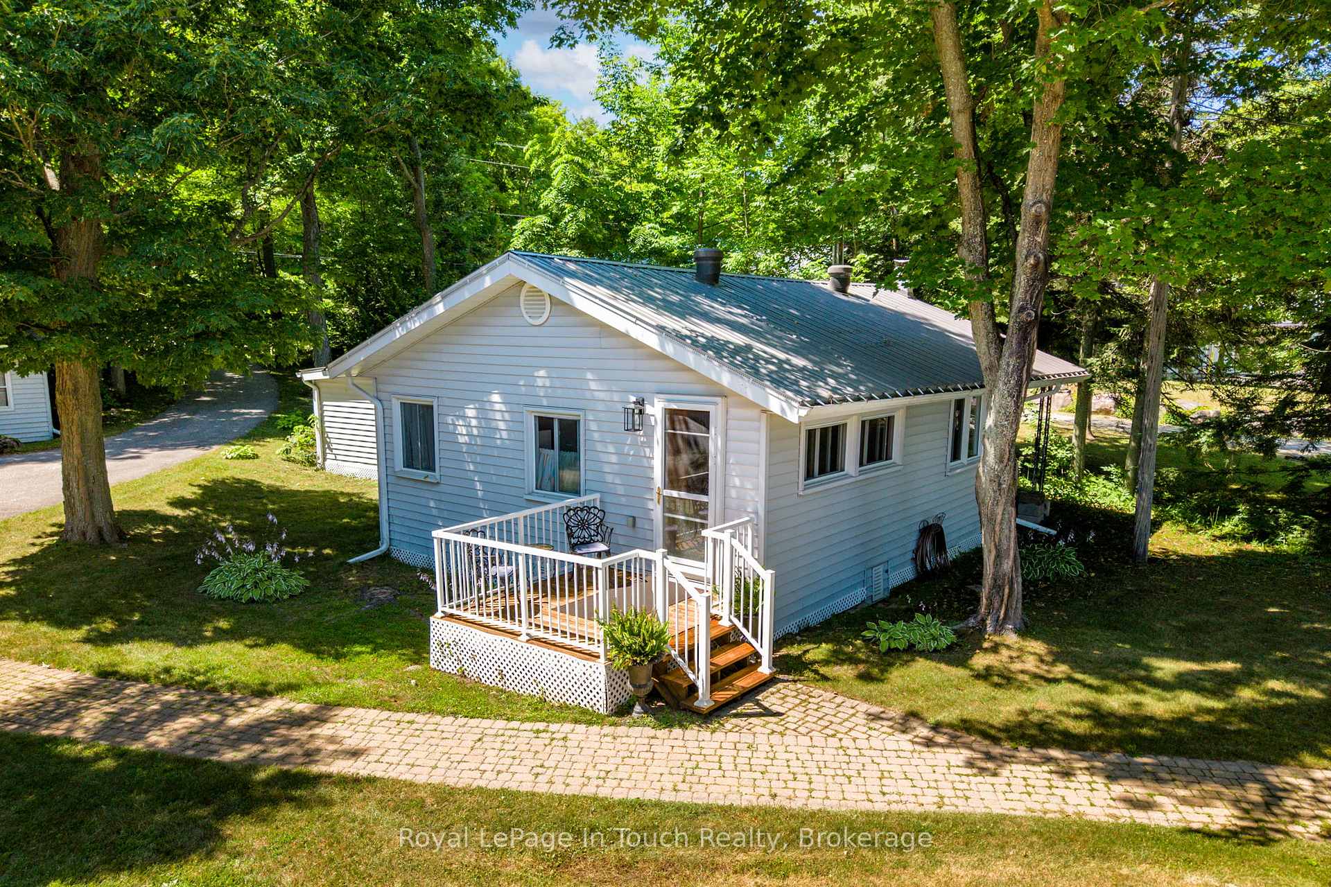 Photo 38 of 1443 Champlain Road, Tiny, Rural Tiny — HOMEH