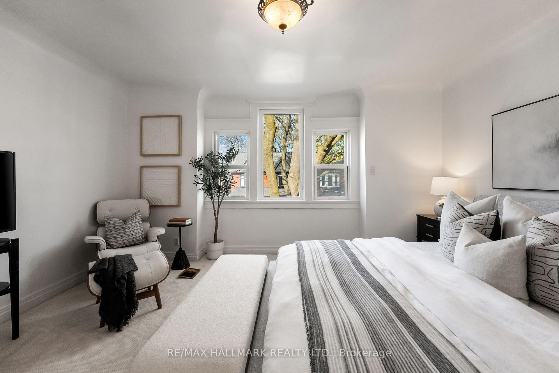 Photo 13 of 52 Empire Avenue, Toronto, South Riverdale — HOMEH