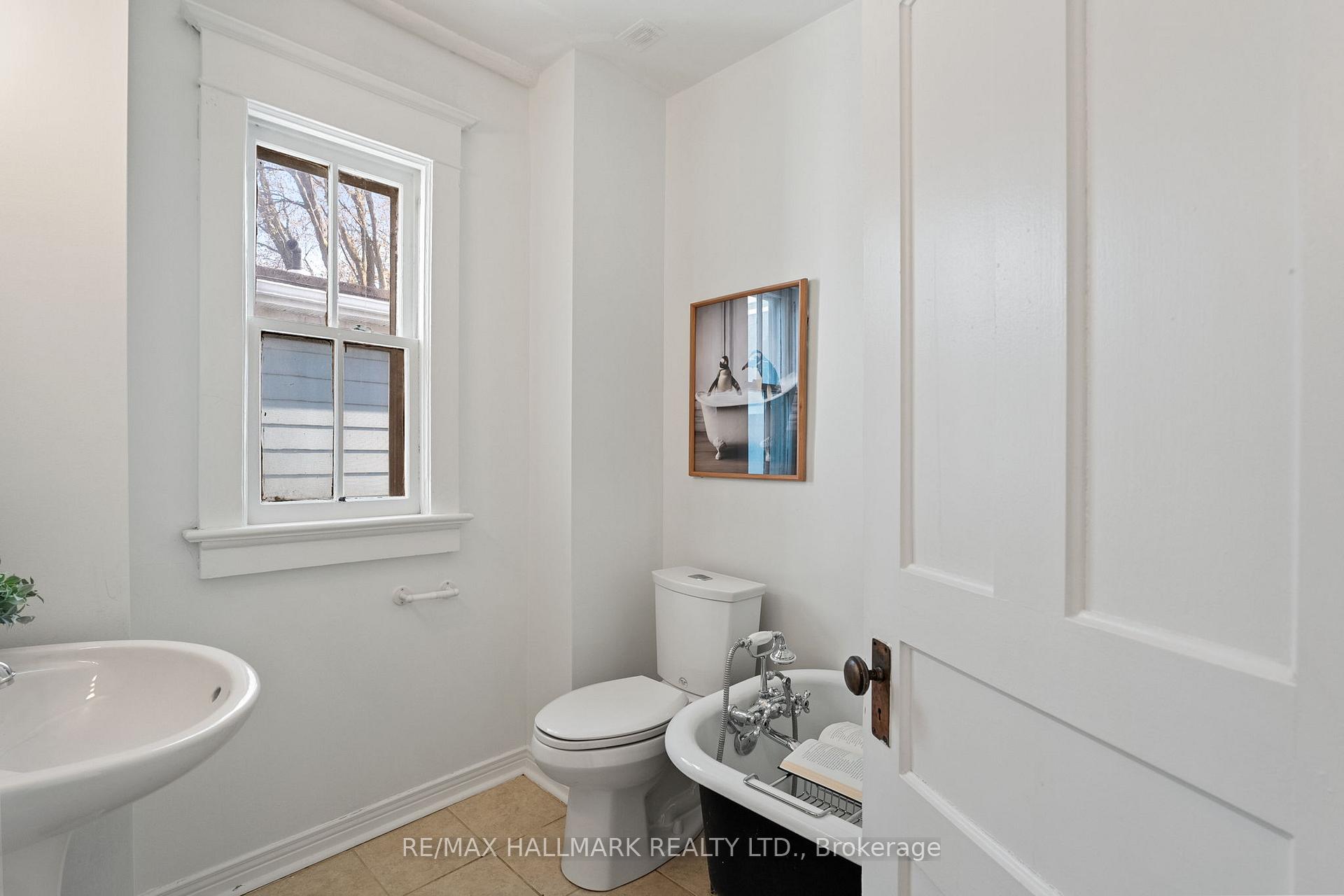 Photo 20 of 52 Empire Avenue, Toronto, South Riverdale — HOMEH