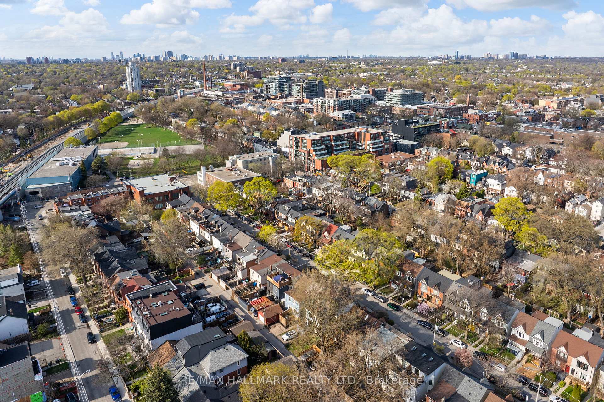 Photo 31 of 52 Empire Avenue, Toronto, South Riverdale — HOMEH