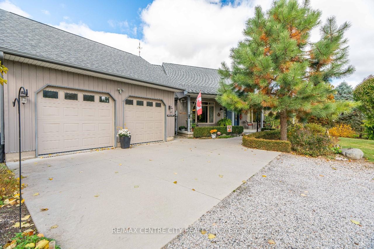 Photo 6 of 7094 Walkers Drive, Strathroy-Caradoc, Rural Strathroy-Caradoc — HOMEH