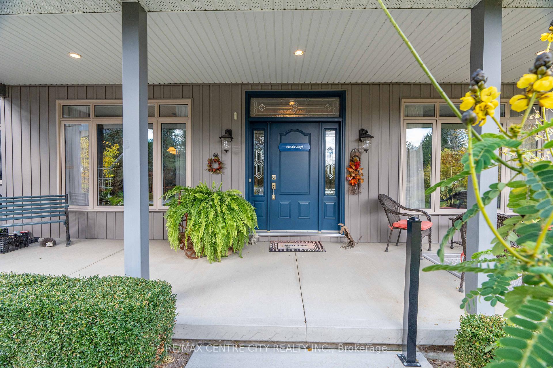 Photo 8 of 7094 Walkers Drive, Strathroy-Caradoc, Rural Strathroy-Caradoc — HOMEH