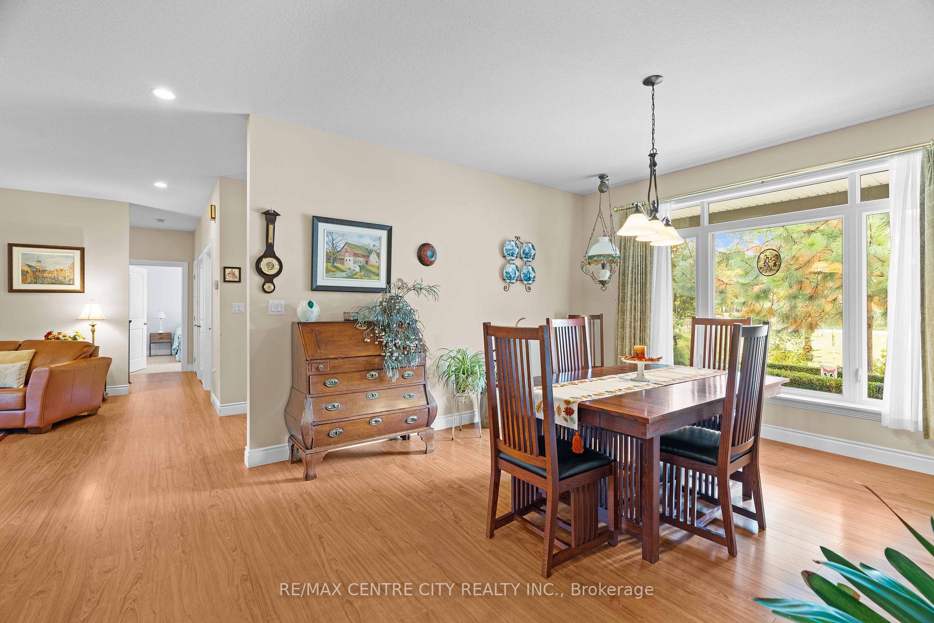 Photo 15 of 7094 Walkers Drive, Strathroy-Caradoc, Rural Strathroy-Caradoc — HOMEH