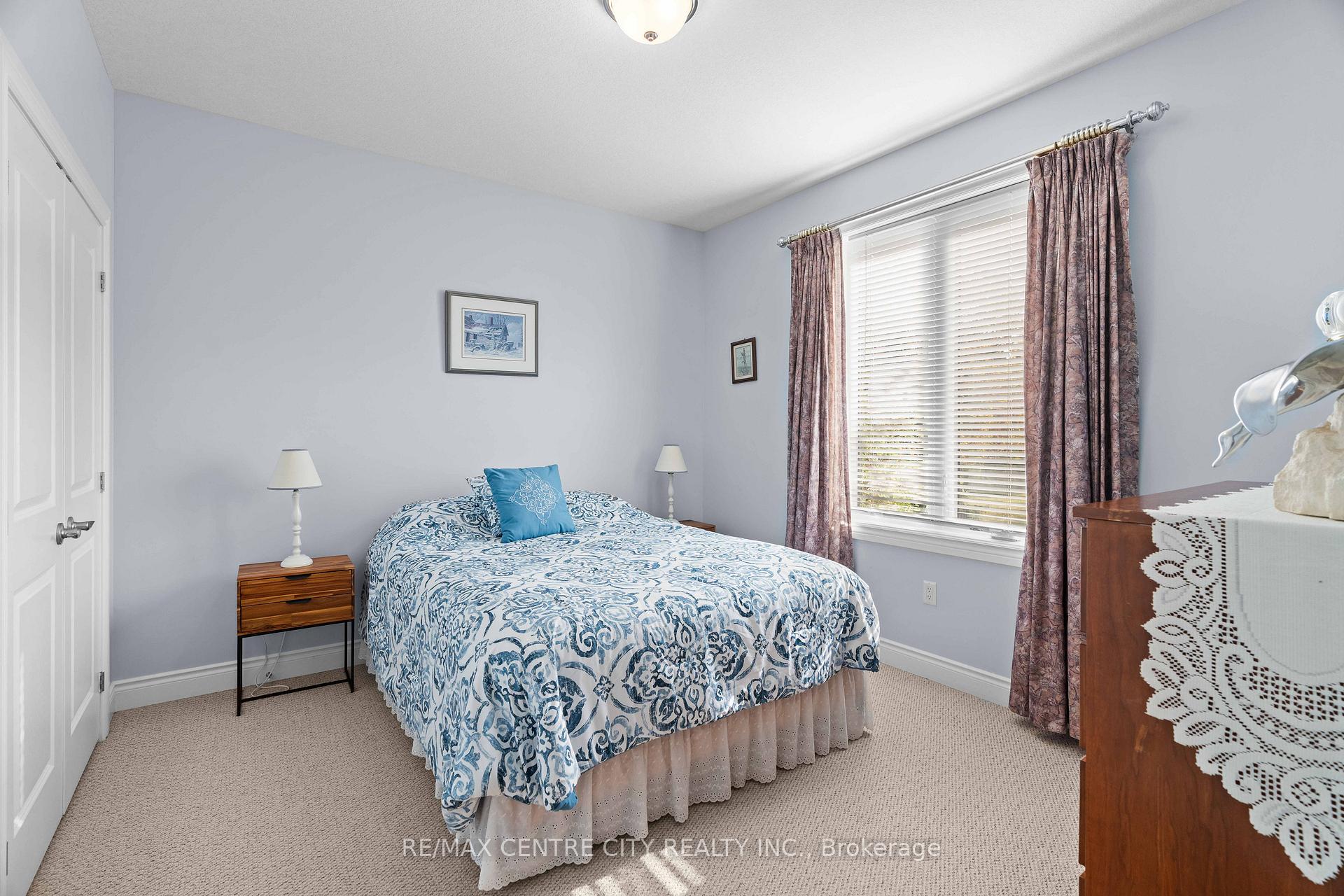 Photo 22 of 7094 Walkers Drive, Strathroy-Caradoc, Rural Strathroy-Caradoc — HOMEH