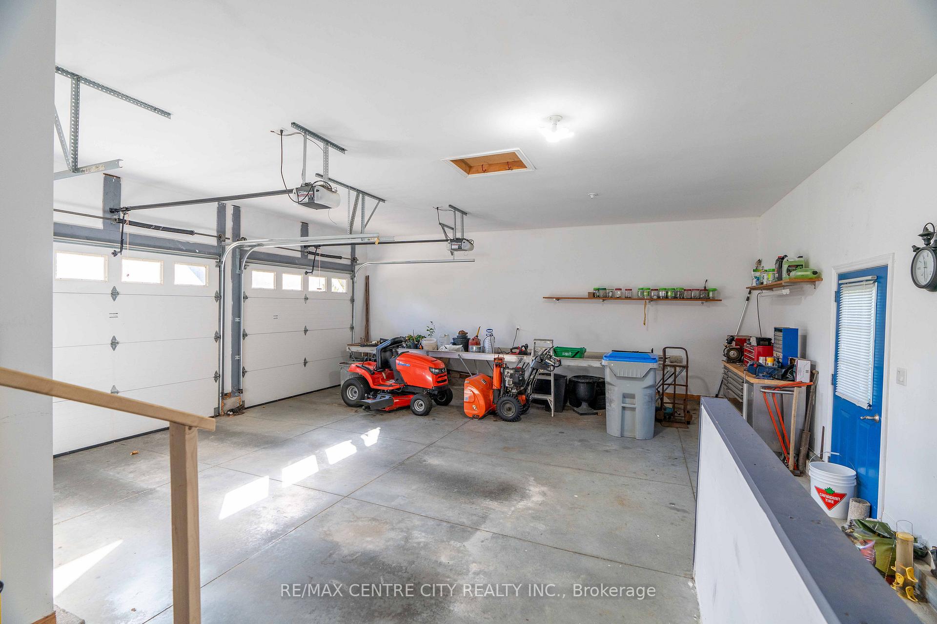 Photo 31 of 7094 Walkers Drive, Strathroy-Caradoc, Rural Strathroy-Caradoc — HOMEH