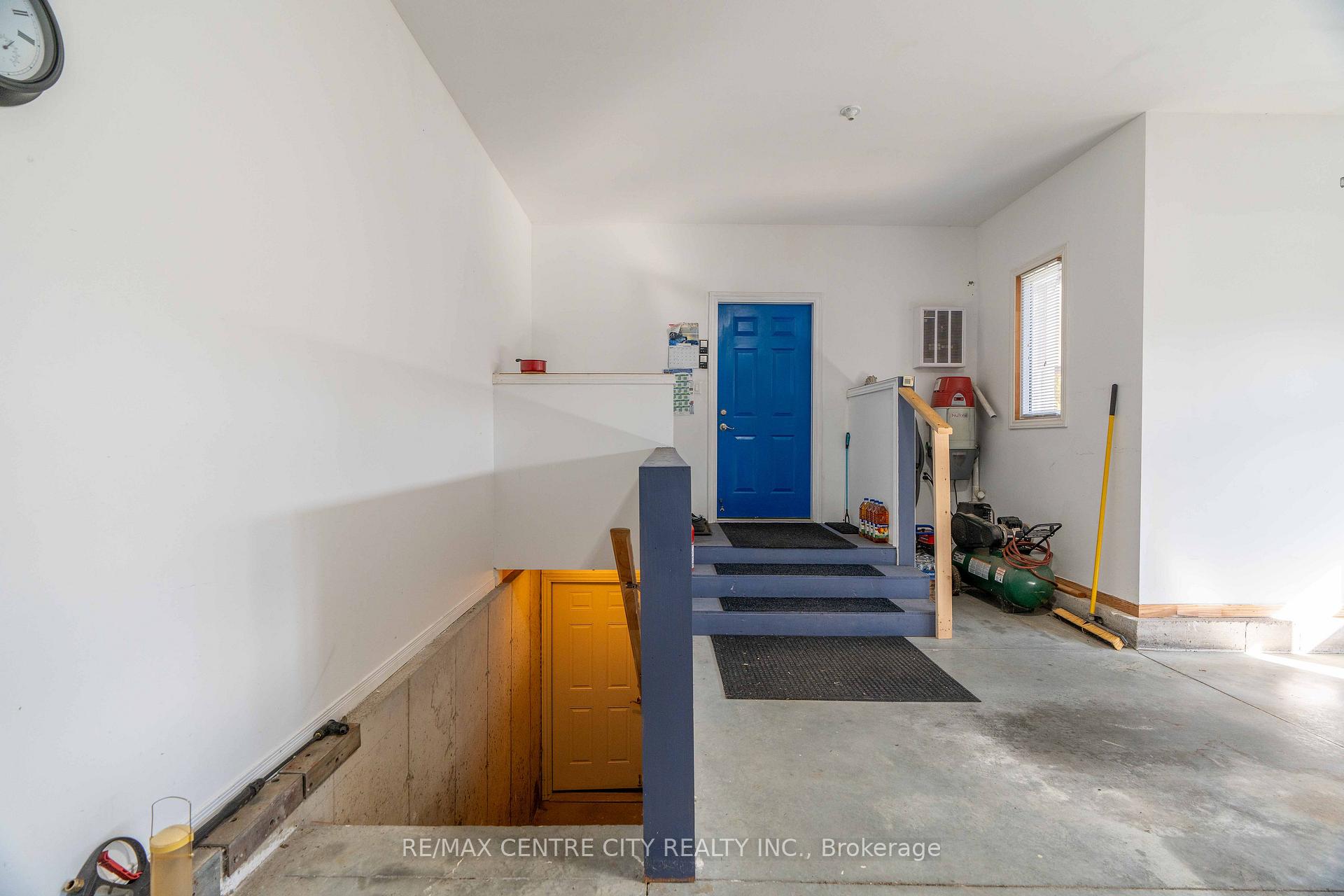 Photo 34 of 7094 Walkers Drive, Strathroy-Caradoc, Rural Strathroy-Caradoc — HOMEH