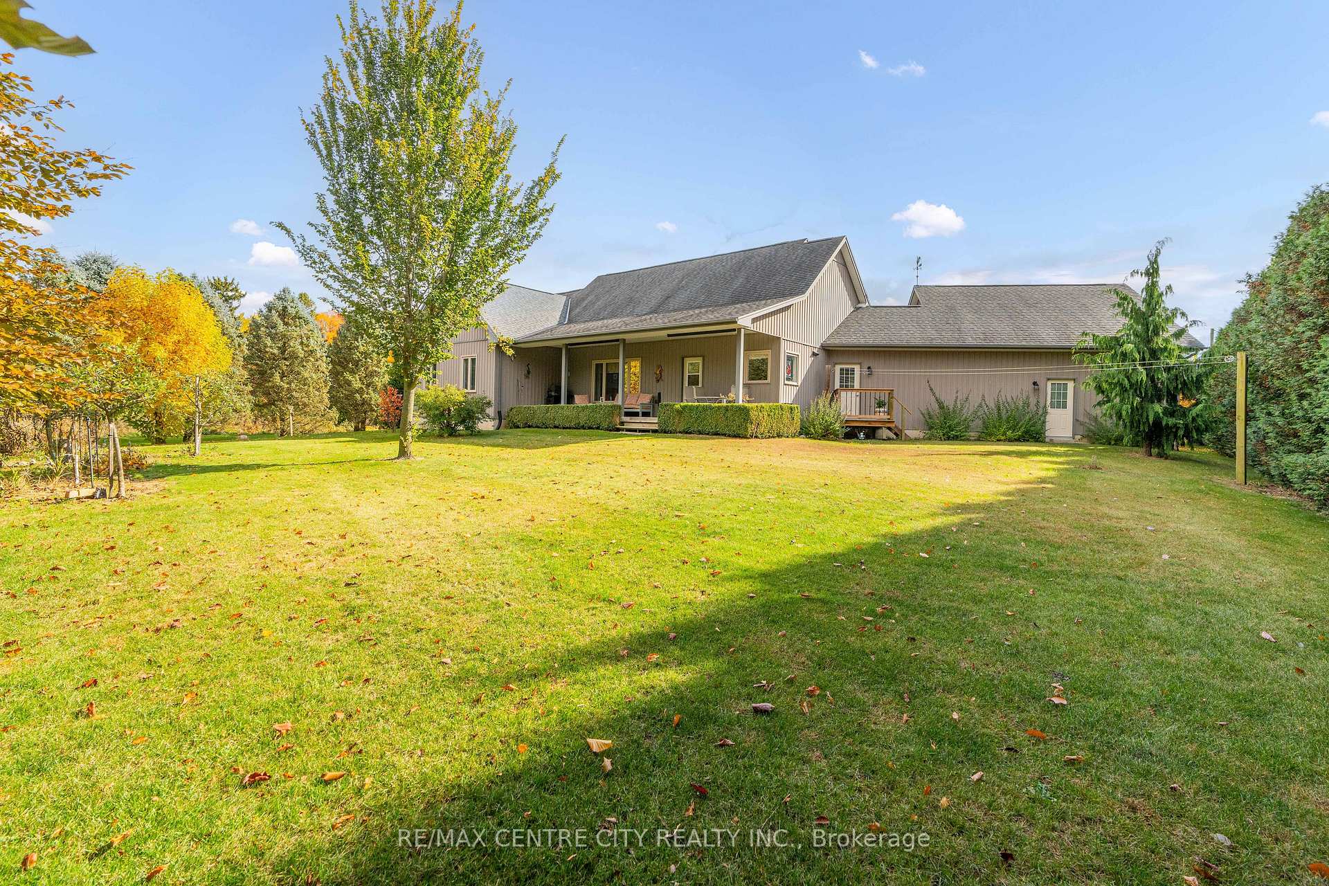 Photo 37 of 7094 Walkers Drive, Strathroy-Caradoc, Rural Strathroy-Caradoc — HOMEH