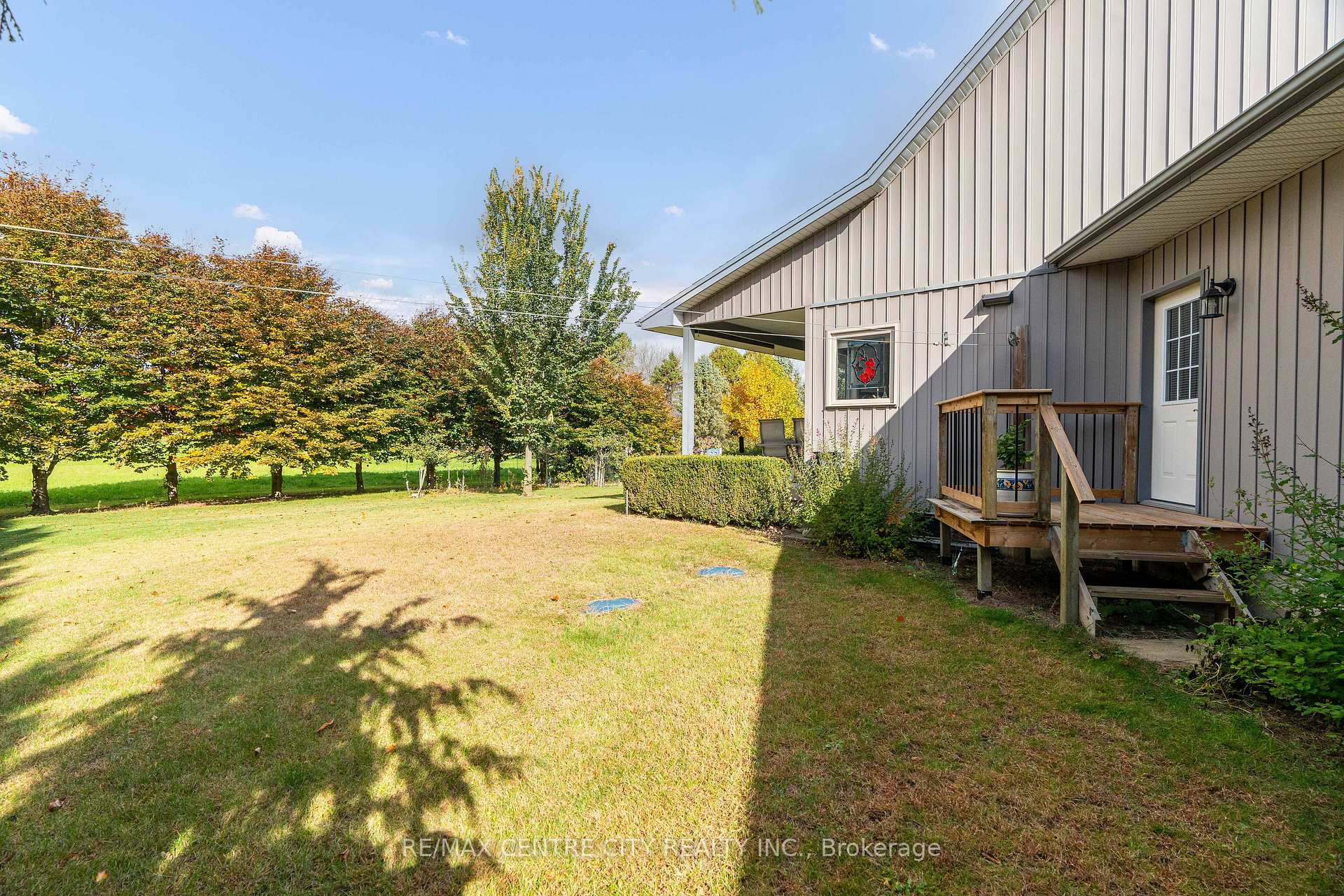 Photo 38 of 7094 Walkers Drive, Strathroy-Caradoc, Rural Strathroy-Caradoc — HOMEH