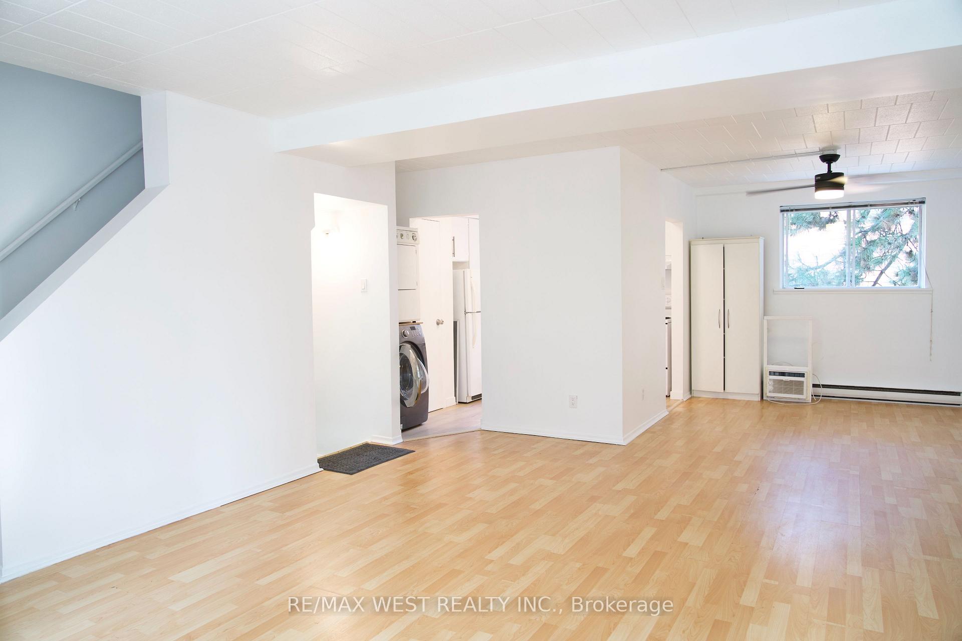 Photo 2 of 244 Shuter Street, Toronto, Moss Park — HOMEH