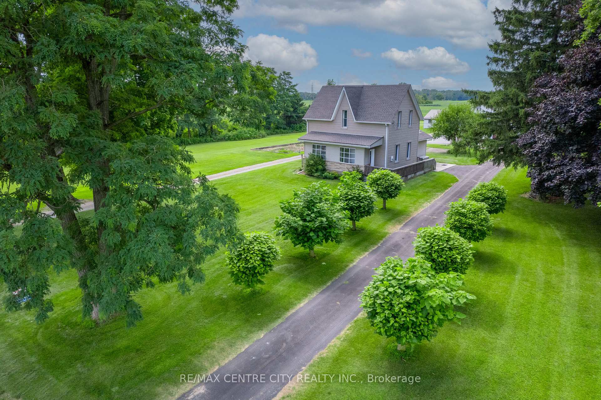 Front of 6924 Calvert Drive