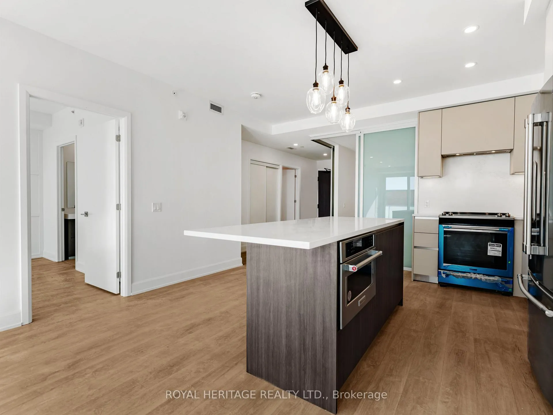 Photo 5 of Unit 201, 195 Hunter Street E, Peterborough, Ashburnham Ward 4 — HOMEH