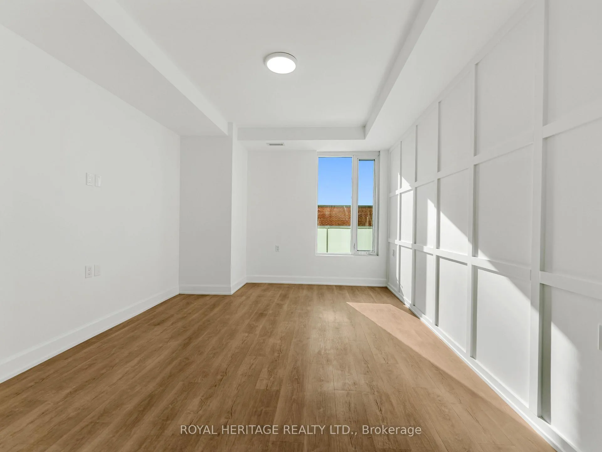 Photo 8 of Unit 201, 195 Hunter Street E, Peterborough, Ashburnham Ward 4 — HOMEH